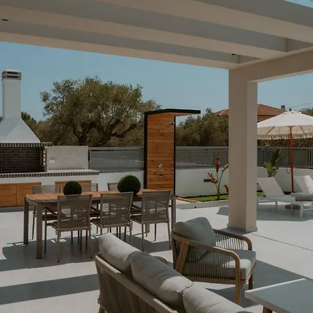 ヴィラ D&a, A Divine Luxury By Mindyourvilla Kalpaki