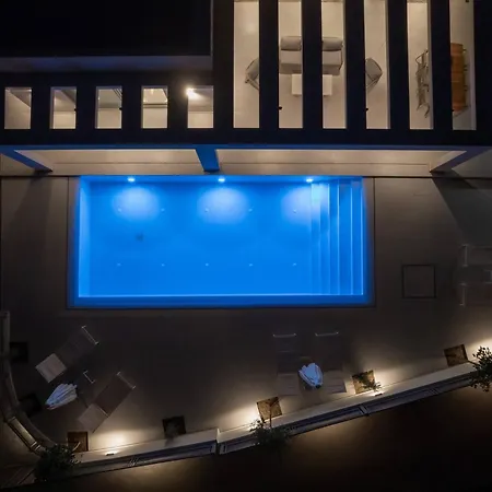 D&a, A Divine Luxury By Mindyourvilla ヴィラ Kalpaki