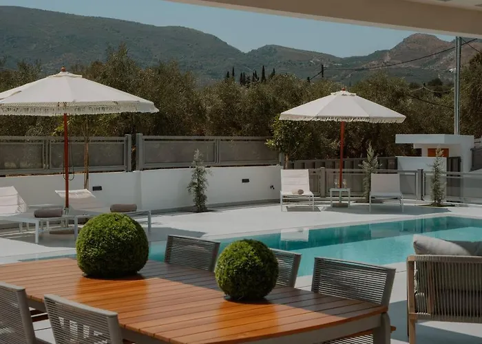 D&a, A Divine Luxury By Mindyourvilla *