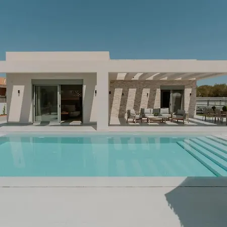 D&a, A Divine Luxury Villa *