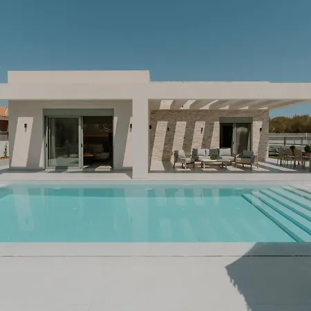 D&a, A Divine Luxury By Mindyourvilla Villa *