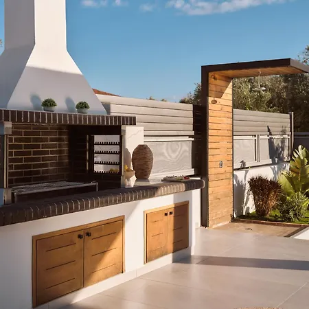 D&a, A Divine Luxury By Mindyourvilla *