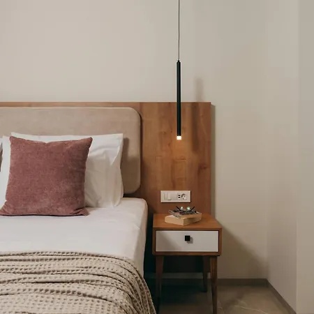 D&a, A Divine Luxury By Mindyourvilla Καλπάκι