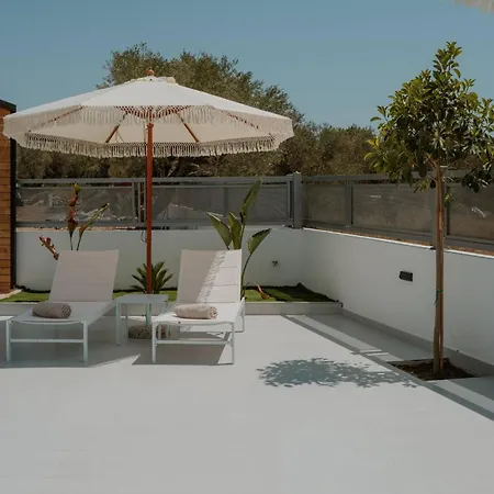 D&a, A Divine Luxury By Mindyourvilla * Καλπάκι